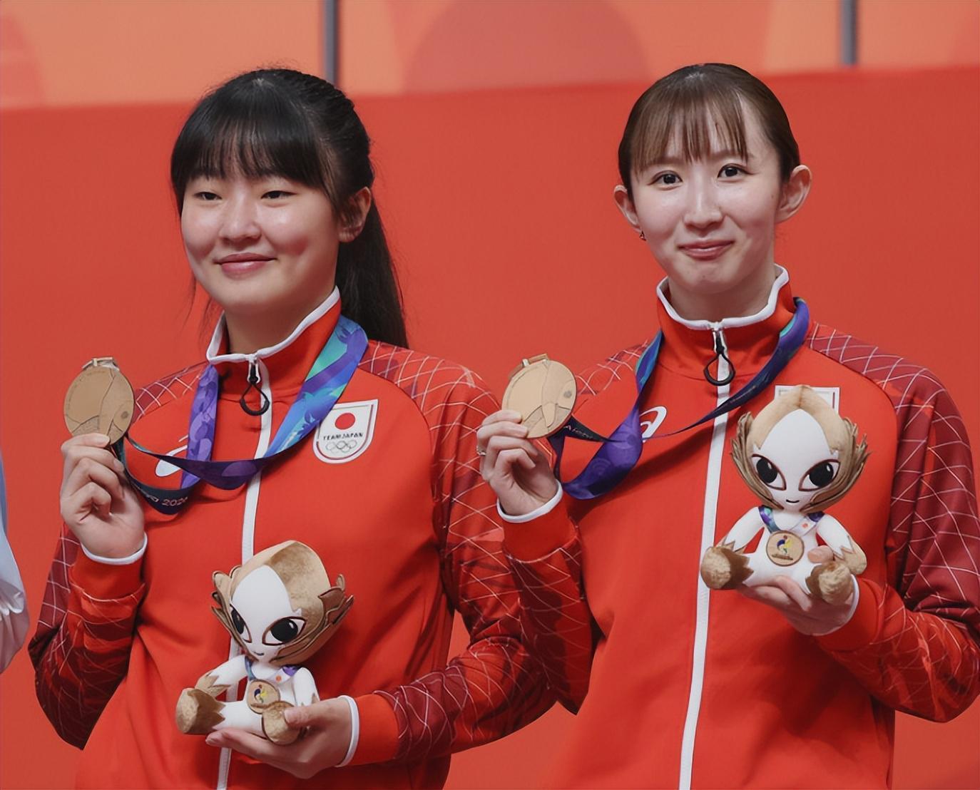 针对登陆界面、设置界面进行了优化。介绍图片